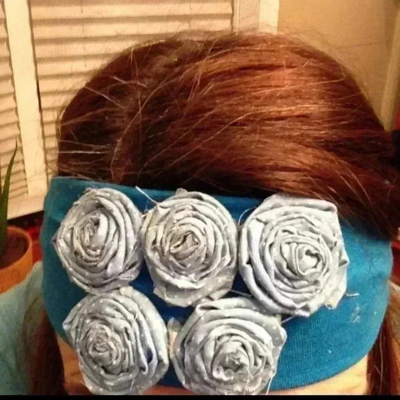 Handmade Headband with blue flowers. - Picture 3 of 3